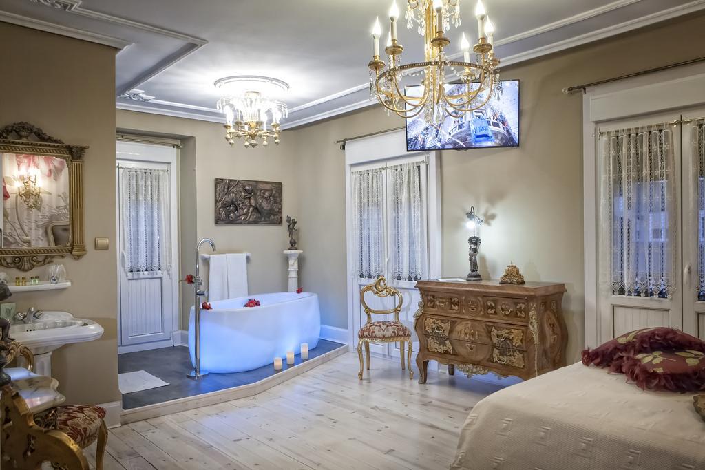 Hostal Boutique Puerta Del Sol Torrelavega Room photo