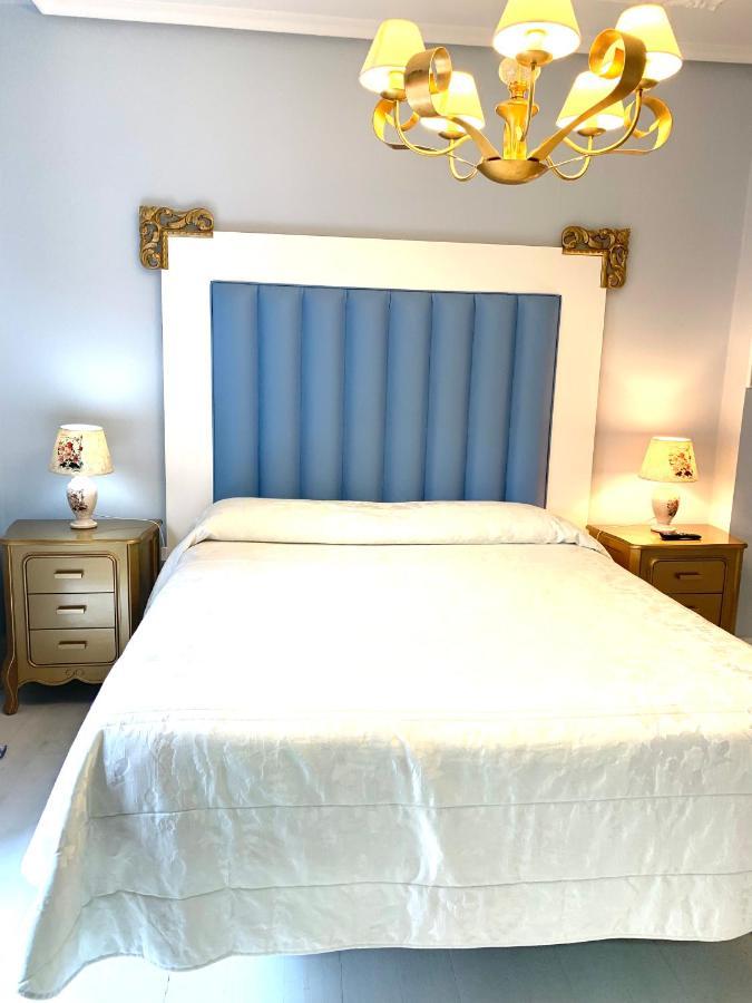 Hostal Boutique Puerta Del Sol Torrelavega Exterior photo