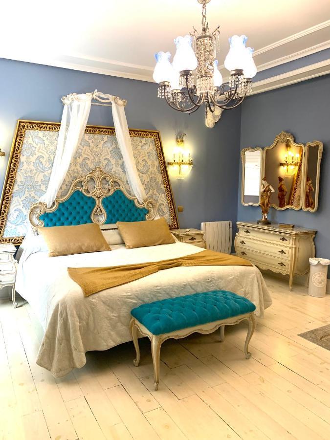 Hostal Boutique Puerta Del Sol Torrelavega Exterior photo