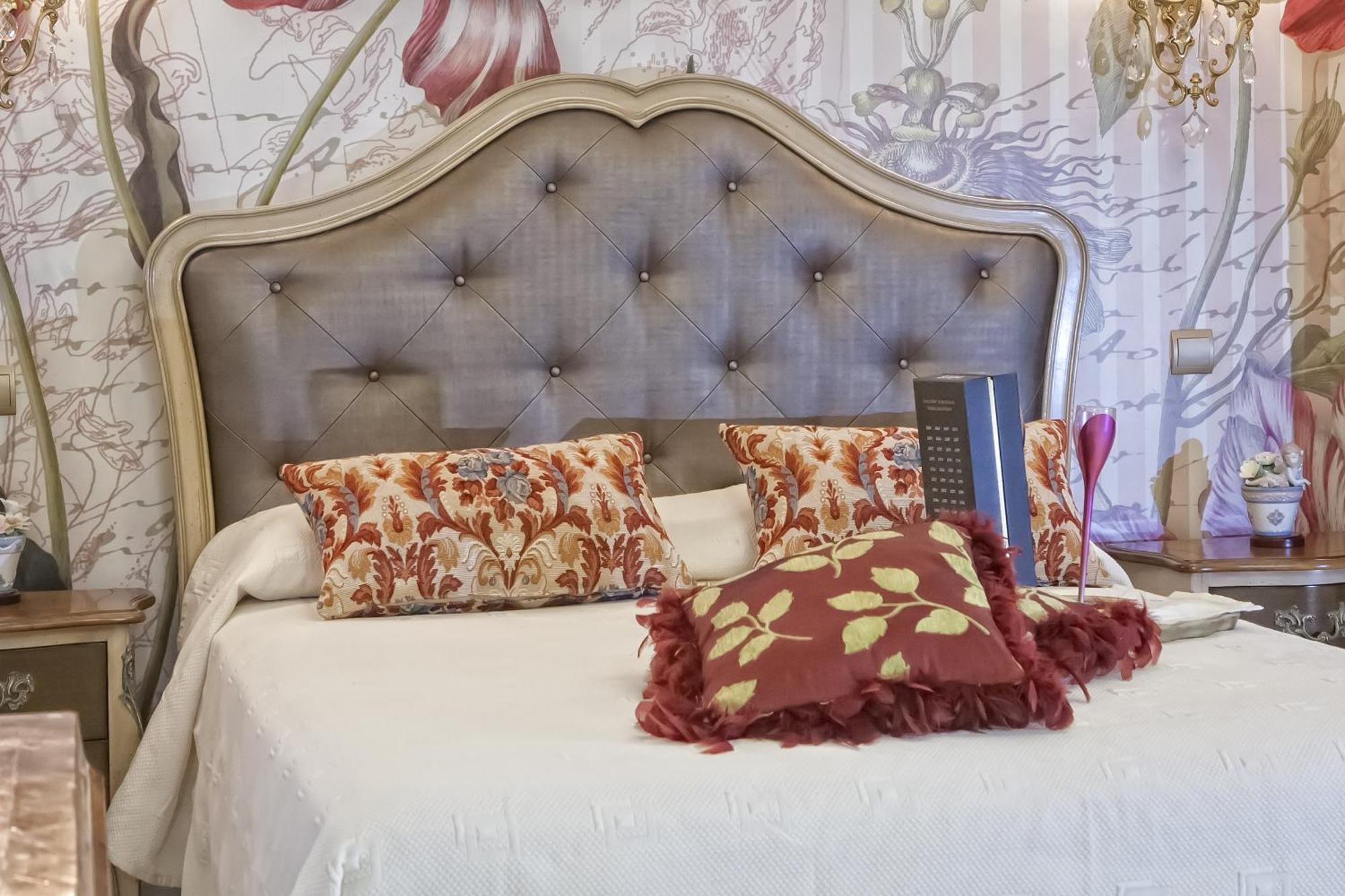 Hostal Boutique Puerta Del Sol Torrelavega Room photo