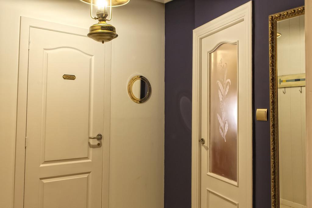 Hostal Boutique Puerta Del Sol Torrelavega Exterior photo